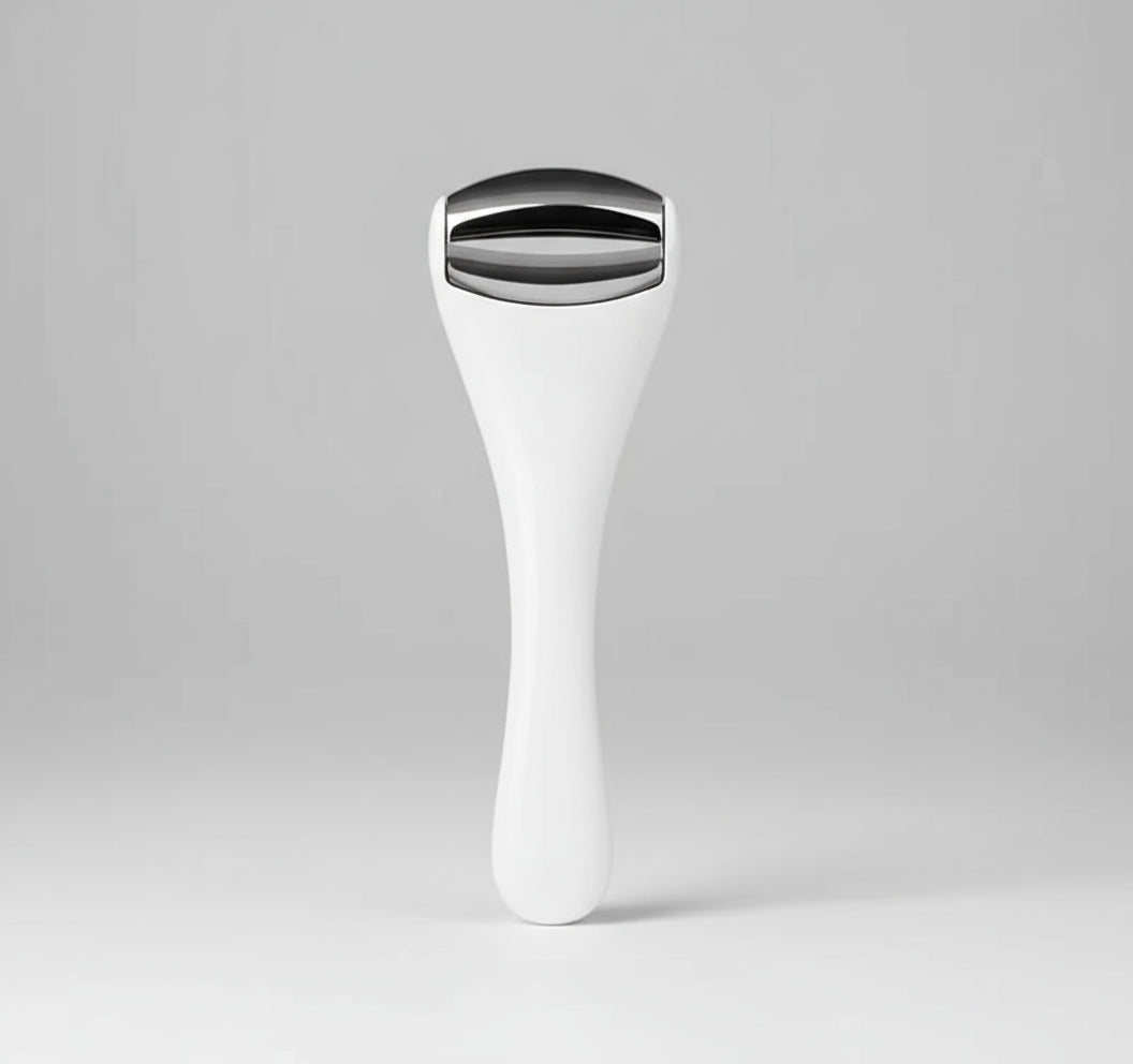 White vegetable peeler with a green circular border on a white background